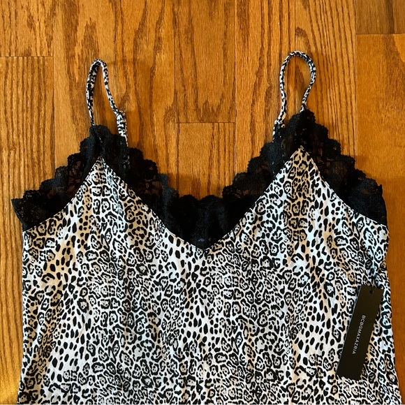 🆕 BCBGMaxazria | animal print black and white chemise - NWT! 🖤🤍 - Picture 2 of 5